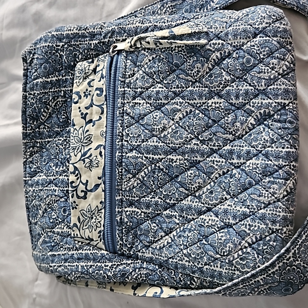 Lily Waters quilted shoulder bag